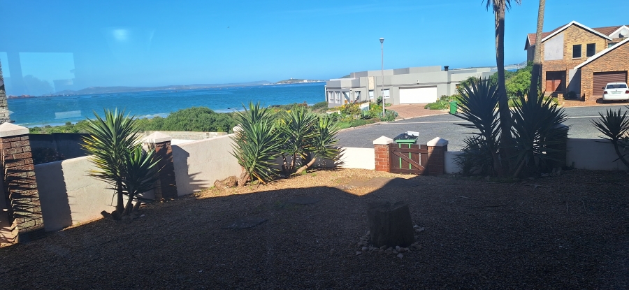 To Let 5 Bedroom Property for Rent in Bluewater Bay Western Cape